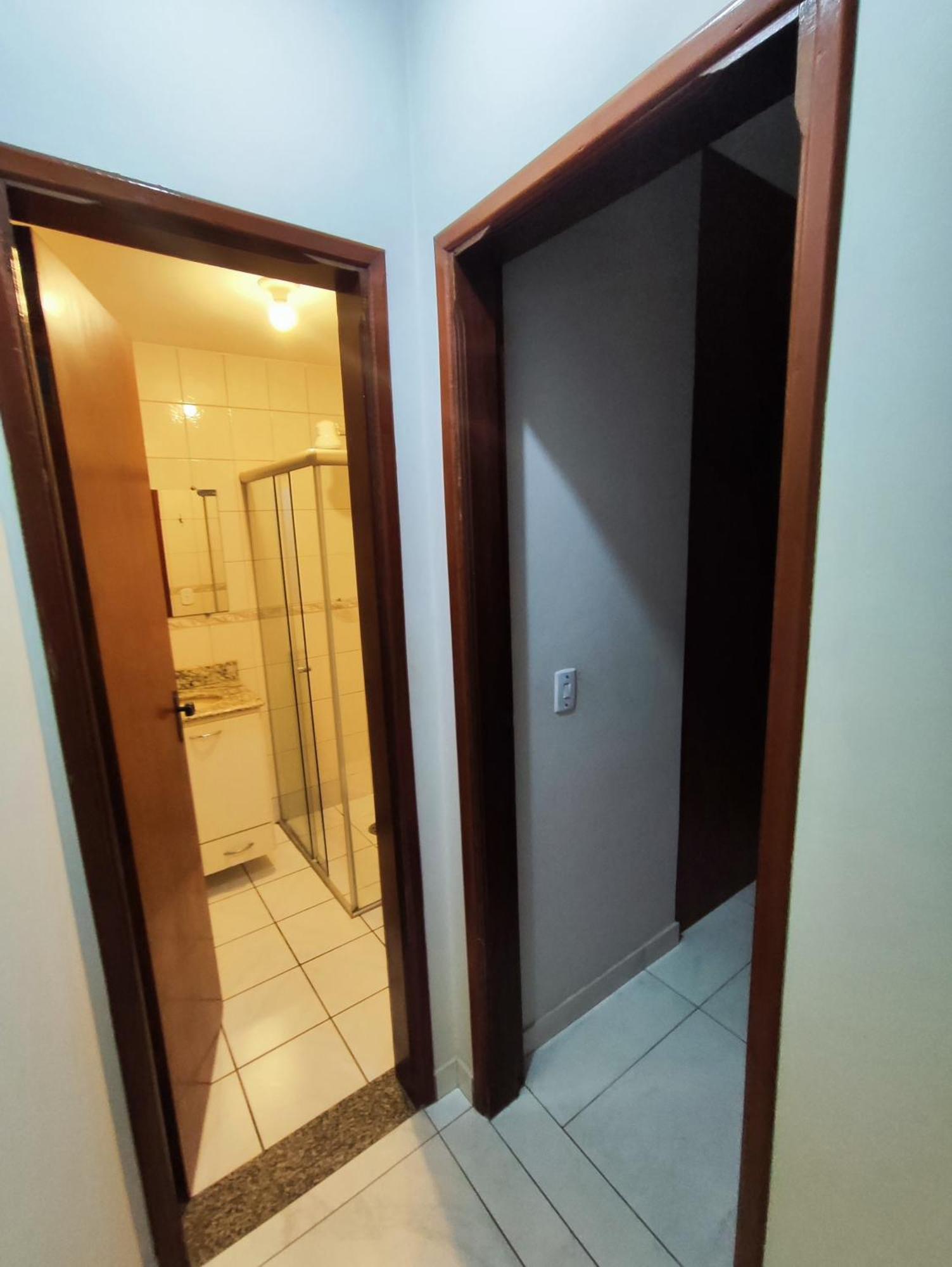 Com Banheiro Privativo Mulheres *